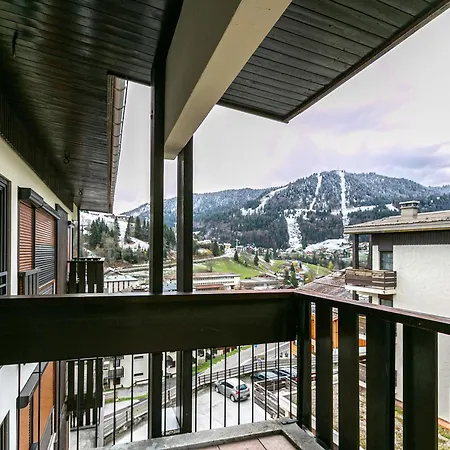 Village Center With Balcony View And Parking * La Clusaz